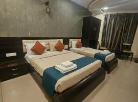 Luxury Hotel Addoree Palace - Near Mumbai Airport