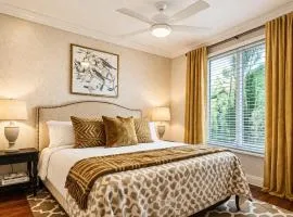 Hotel Ba- LaMant Plaza Near IGI International Airport- Free Airport pick UP & Drop