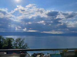 Lake Breeze Aparments - Trpejca, хотел в Търпейца