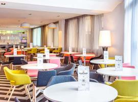 ibis Styles London Heathrow Airport, khách sạn ở Hillingdon