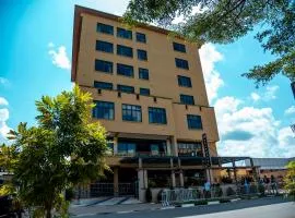 Play Hotel