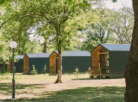 Neptun Beach & Forest Cabins, hotel din Ulcinj