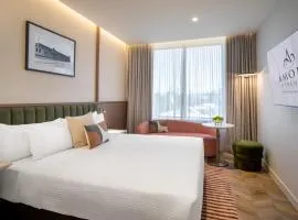 Amora Herencia Riverwalk Melbourne