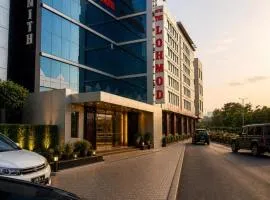 The Lohmod Premier On Delhi- Gurgaon Expressway Adj Aerocity -With Free Airport Pickup