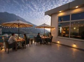Hotel Dhakad Gold, Near Lakshman Jhula, Tapovan
