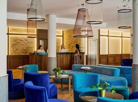 Hotel Giacomo Morra Alba - Handwritten Collection، فندق في ألبا