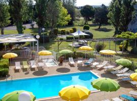 ibis Styles Marseille Aéroport, hotel v mestu Vitrolles