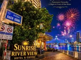 The Sunrise River View Hotel & Coffee - Direct view of the fireworks, view Pháo hoa trực diện khán đài