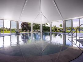 Mercure Luxembourg Kikuoka Golf & Spa، فندق في كاناخ