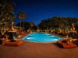 BLACK AMBER BOUTIQUE HOTEL