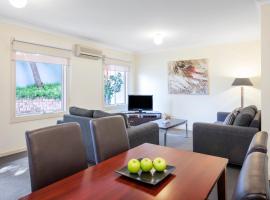 A picture of the hotel: Hawthorn Gardens Serviced Apartments