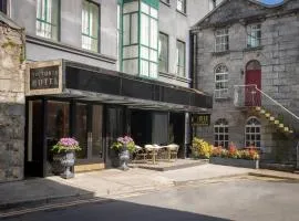 The Victoria Hotel