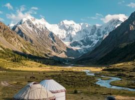 Yurt On The Mountain -With us you will feel the spirit of nomads, hotel em Svetlaya Polyana