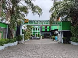 Townhouse Oak Pancanaka Malioboro Hotel