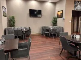 Skyline Hotel Detroit Airport, SureStay Collection by BW