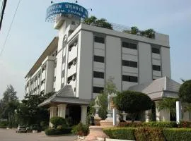 Pathum Thani Place Hotel