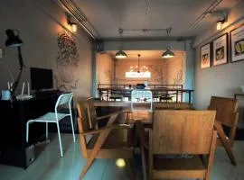 OYO 421 Guyasuka Hostel & Cafe