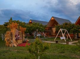 Coral houses, hotelli kohteessa Tosor