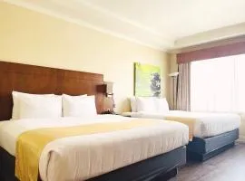 Hotel & Suites Le Dauphin Drummondville