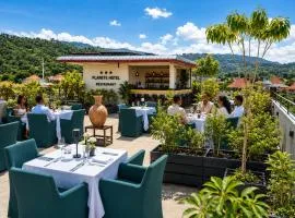 La Planete Hotel