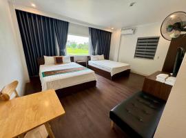 Family Transit Hotel, hótel í Thach Loi