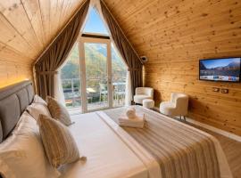Guest house Panorama, hotel in Koman