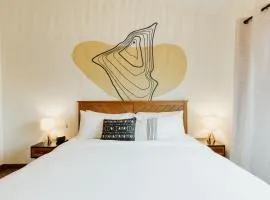 Mt Cleveland at Switchback Suites Boutique Hotel