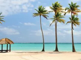 DUCASSI Suites STUDIOS Vacation HOTEL - Bavaro beach CLUB - WIFI - PARKING