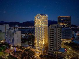 Mercure Nha Trang Beach, отель в Нячанге