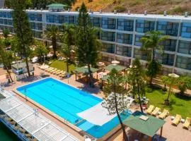 Ron Beach Hotel