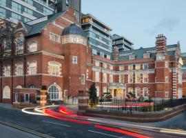 Hotel Foto: The LaLit London - Small Luxury Hotel of the World