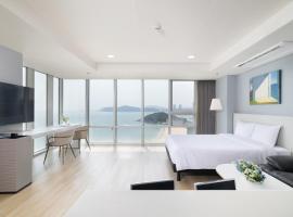 Haeundae Seacloud Hotel Residence, hotel di Busan