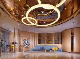 Holiday Inn Express Shanghai Zhenping by IHG, hotel i Shanghai