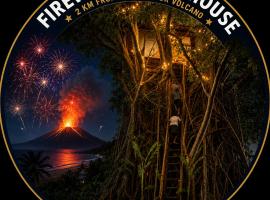 Fireworks Tree House, Hotel in White Sands