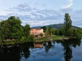 Hotel du Lac & Restaurant Foix