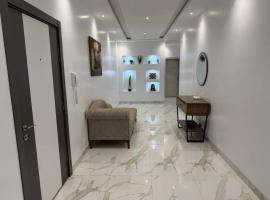 Luxury 3BR - Spacious & Comfortable, hotel sa Dakar