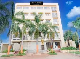 Townhouse Hillview Tirupati Formerly Hotel Looranova