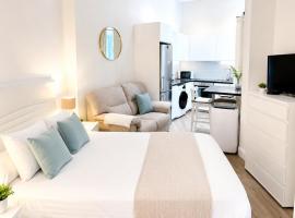 Gibraltar में, होटल Grand Central House - Deluxe Studio - GibraltarStay Apartments