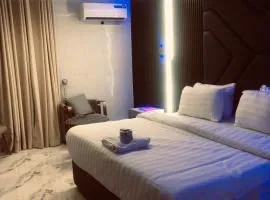Kim Royal Hotel and Suites