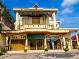 Collection O near Living World Pekanbaru formerly UIN Suska