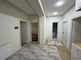Cozy apartment near the city center, hotel i Uchquduq