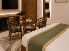 Hotel YshBellemount Sutes NearDelhi Airport - Free Airport Pickup & Drop