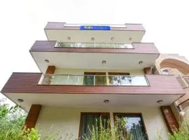 FabHotel The Lalit Vibes - Nr DLF Phase 2 & MG Road Metro
