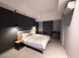 QUATTRO-Sky Suites