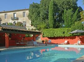 Hotel Foto: Elegant house with swimming pool in H rault