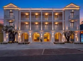 Royal Nidri Suites