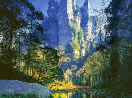 SHI MAN Hotel-Best Location for Tianmen Mount,Free pick up service, Free welcome tea,Free Breakfast ,Itineary Plan& Purchase Tickets, Free luggage storage,Smart Hotel