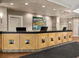 Grand Hotel & Conference Centre Calgary Airport, an Ascend Collection Hotel