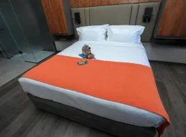 Le Louvre Hotel & Spa
