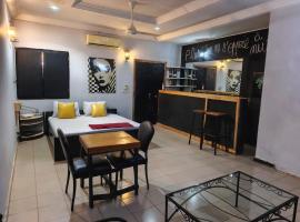 La CASA - Guesthouse, hótel í Ouagadougou